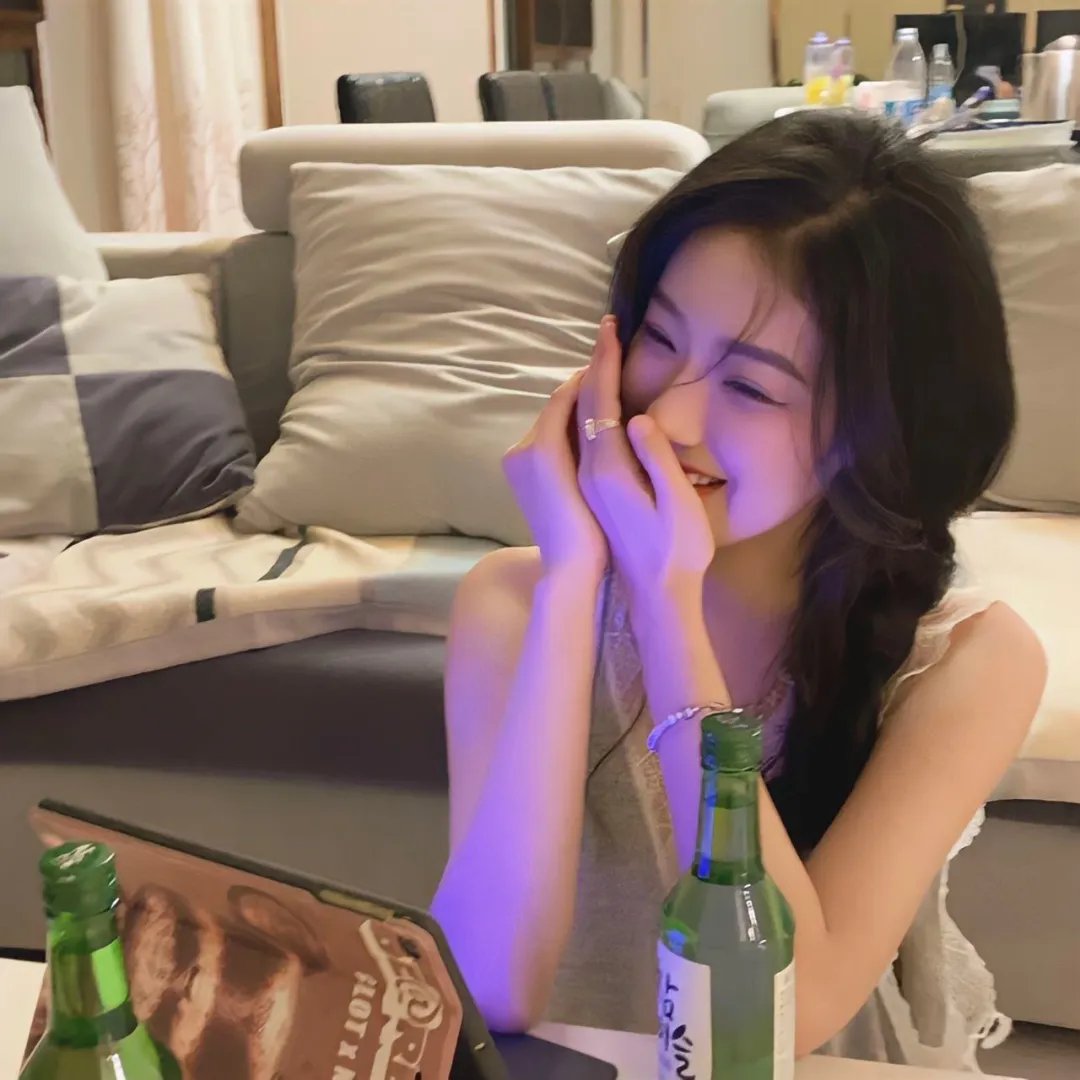 万紫千红花弄蝶海报